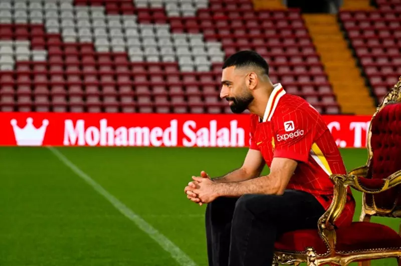 صلاح يتصدر قائمة النجوم التاريخية قبل بداية الدوري الإنجليزي